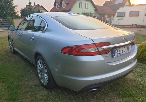 Jaguar XF cena 58000 przebieg: 65000, rok produkcji 2013 z Rzeszów małe 254